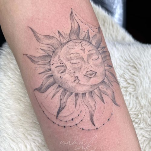 Tatuagem Sol e Lua no antebraço