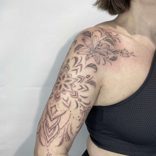 Tatuagem Feminina no Braço